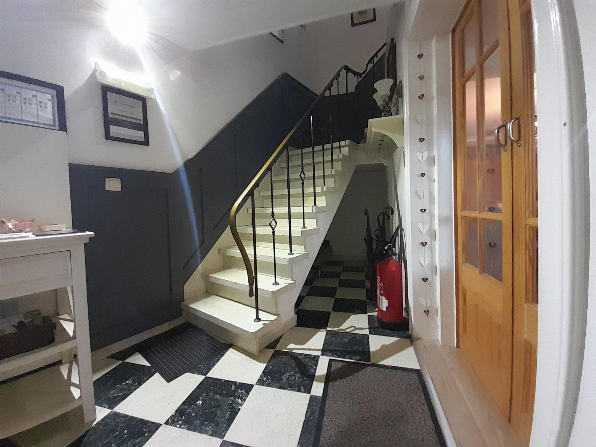 Juliette'S Bed & Breakfast Ieper Exterior photo